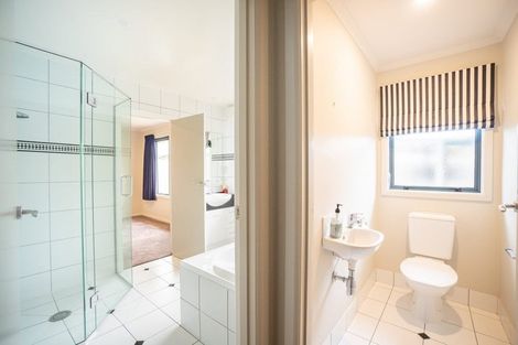 Photo of property in 64 Royal Oak Drive, Kelvin Grove, Palmerston North, 4414