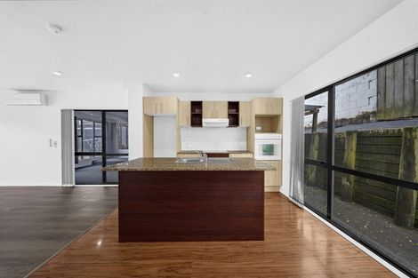 Photo of property in 19 Rakich Place, Henderson, Auckland, 0612