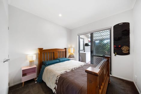 Photo of property in 70 Kaimoana Street, Weymouth, Auckland, 2103