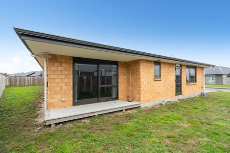 Photo of property in 1 Molesworth Street, Carterton, 5713