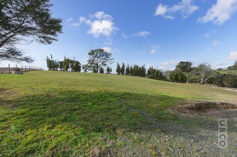 Photo of property in 22 Houkura Place, Taupaki, Henderson, 0782