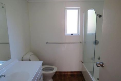 Photo of property in 11 Belt Road, Moturoa, New Plymouth, 4310