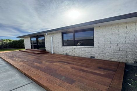 Photo of property in 128a Inwoods Close, Parklands, Christchurch, 8083