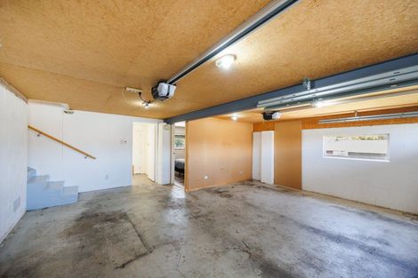 Photo of property in 1b Ruamahanga Crescent, Terrace End, Palmerston North, 4410