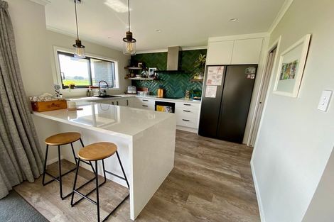 Photo of property in 30 George Street, Bulls, 4818