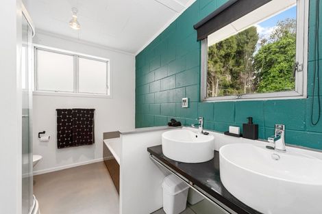 Photo of property in 28 Sunnyhills Avenue, Glenview, Hamilton, 3206