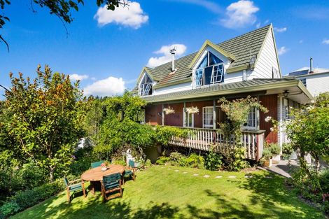 Photo of property in 27 Hikanui Drive, Havelock North, 4130