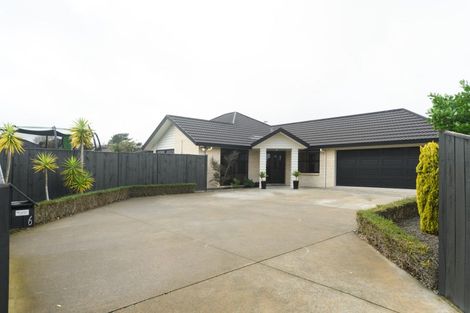 Photo of property in 6 Nevada Way, Kelvin Grove, Palmerston North, 4414