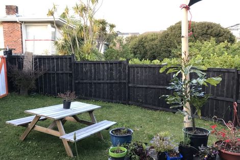 Photo of property in 2/25 Birchfield Road, Hauraki, Auckland, 0622