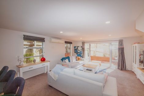 Photo of property in 44 Erlestoke Crescent, Churton Park, Wellington, 6037