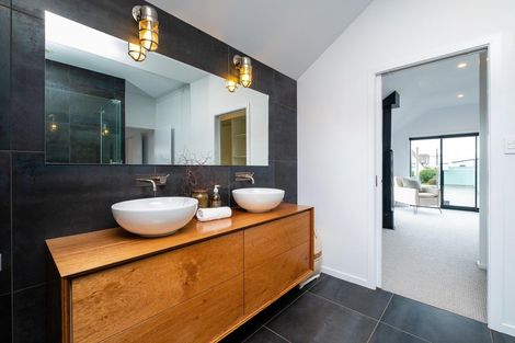 Photo of property in 52 Charles Street, Westshore, Napier, 4110