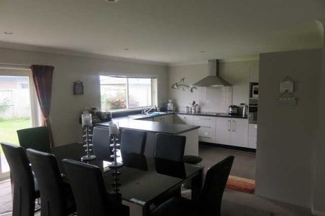 Photo of property in 64 Farringdon Avenue, Rototuna North, Hamilton, 3210