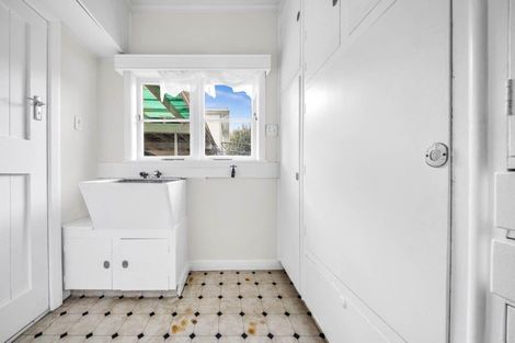 Photo of property in 2/14 Great South Road, Manurewa, Auckland, 2102