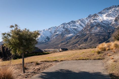 Photo of property in 24 Falconer Rise, Jacks Point, Queenstown, 9371