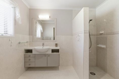 Photo of property in 29 Saint Heliers Place, Papamoa Beach, Papamoa, 3118