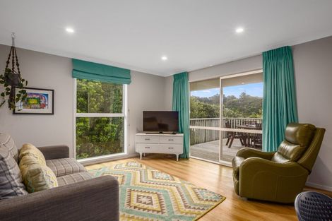 Photo of property in 96 Leeward Drive, Whitby, Porirua, 5024