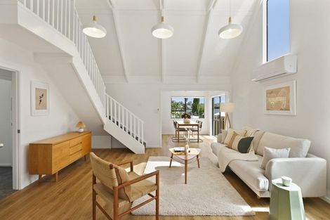 Photo of property in 2/58 Hepburn Road, Glendene, Auckland, 0602