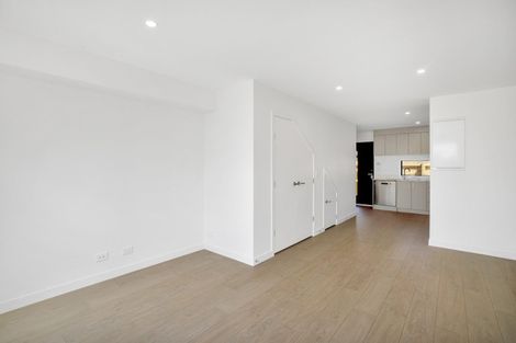 Photo of property in 6/5 Brandon Road, Glen Eden, Auckland, 0602