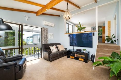 Photo of property in 13 Denholm Road, Hospital Hill, Napier, 4110