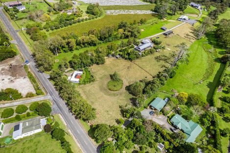 Photo of property in 98 Hanham Road, Kumeu, 0891