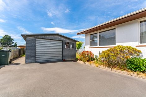 Photo of property in 17 Kenilworth Road, Oamaru North, Oamaru, 9400