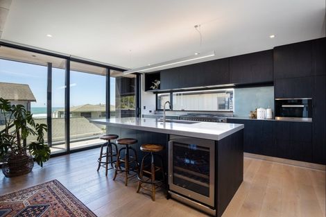 Photo of property in 5 Seaton Street, Strandon, New Plymouth, 4312