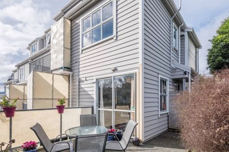 Photo of property in 8p Finlay Terrace, Mount Cook, Wellington, 6021