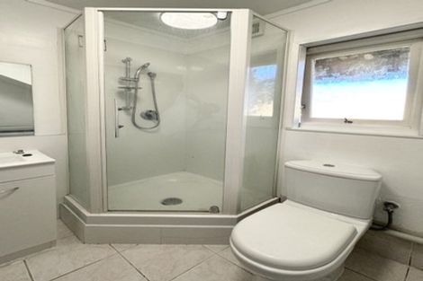 Photo of property in 92 Bond Crescent, Forrest Hill, Auckland, 0620