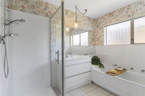 Photo of property in 34 Vivian Wilson Drive, Eastern Beach, Auckland, 2012