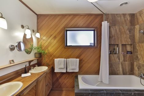 Photo of property in 55 Tanekaha Road, Titirangi, Auckland, 0604