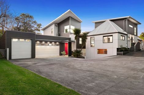 Photo of property in 48b Nevada Drive, Merrilands, New Plymouth, 4312