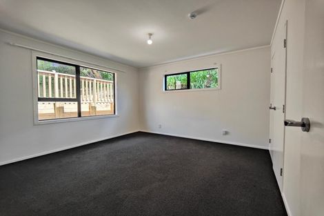 Photo of property in 17 Nalanda Crescent, Broadmeadows, Wellington, 6035