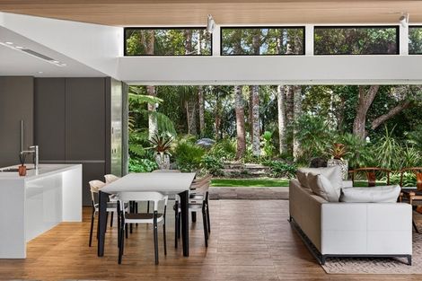 Photo of property in 34 Arapito Road, Titirangi, Auckland, 0604