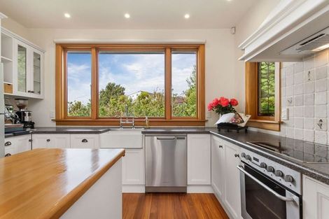 Photo of property in 157 Hackthorne Road, Cashmere, Christchurch, 8022