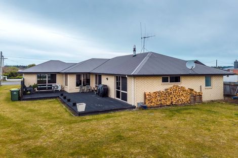 Photo of property in 8 Studholme Street, Waimate, 7924