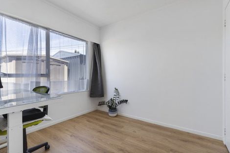 Photo of property in 2/1 Kahika Road, Birkdale, Auckland, 0626