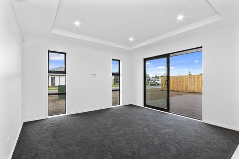 Photo of property in 10 Salkeld Place, Woodend, 7610