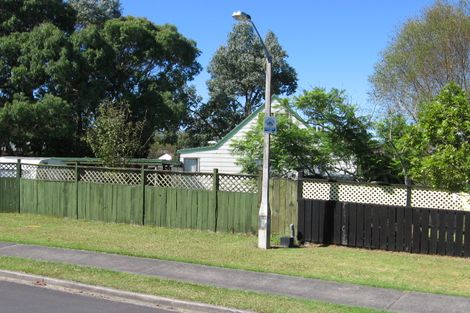 Photo of property in 9 Kayle Glen, West Harbour, Auckland, 0618