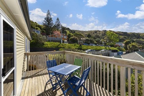 Photo of property in 17 Waiho Terrace, Elsdon, Porirua, 5022