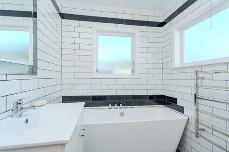 Photo of property in 89 Derwent Street, Island Bay, Wellington, 6023