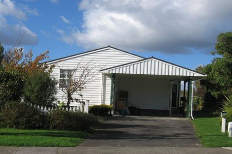 Photo of property in 17 Chorley Grove, Churton Park, Wellington, 6037