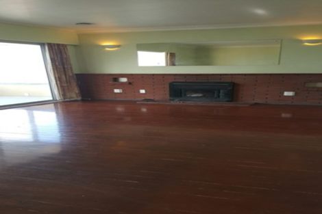 Photo of property in 14 Kokiri Street, Te Atatu South, Auckland, 0610