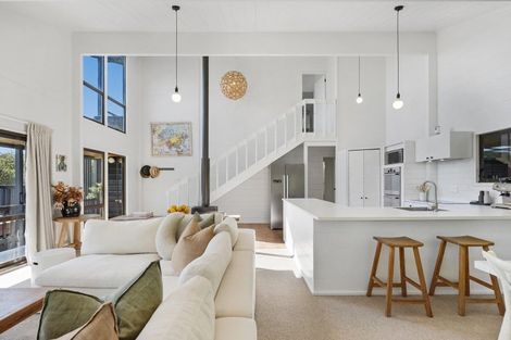 Photo of property in 28 Tokomaru Drive, Havelock North, 4130