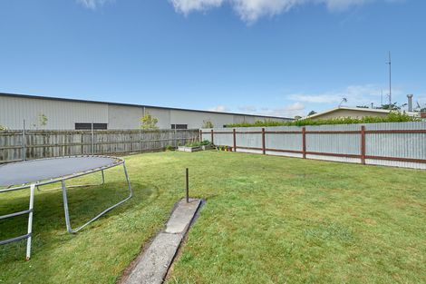 Photo of property in 36 Acacia Street, Kelvin Grove, Palmerston North, 4414