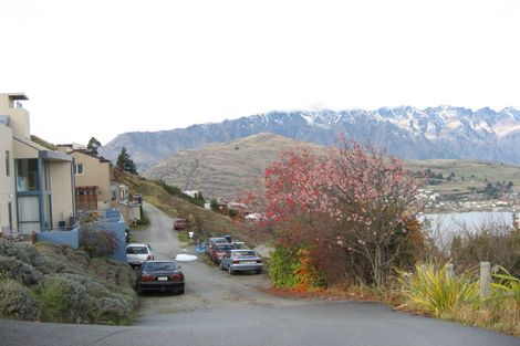 Photo of property in 35 Wakatipu Heights, Queenstown, 9300