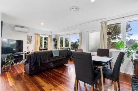 Photo of property in 17 Lysander Crescent, Beach Haven, Auckland, 0626