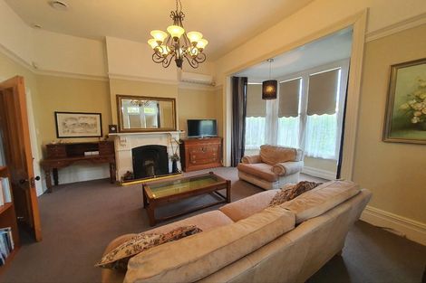 Photo of property in 27 Holly Road, St Albans, Christchurch, 8014