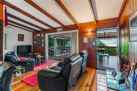 Photo of property in 894 West Coast Road, Waiatarua, Auckland, 0604