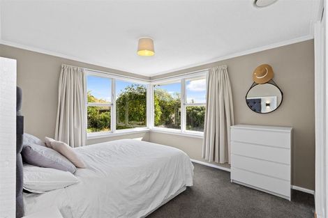 Photo of property in 2 Wychwood Crescent, Bishopdale, Christchurch, 8053