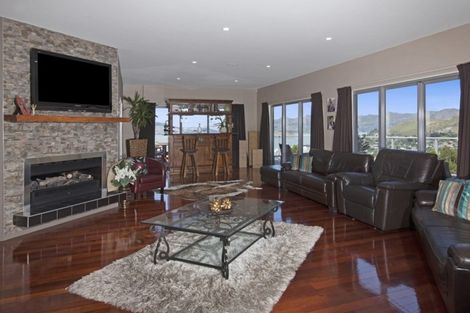 Photo of property in 8 Crossland Terrace, Lyttelton, 8082